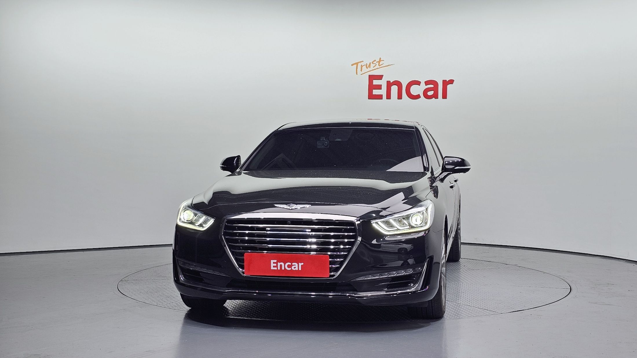 GENESIS EQ900 2018