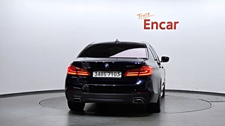 BMW 5-SERIES G30 2019