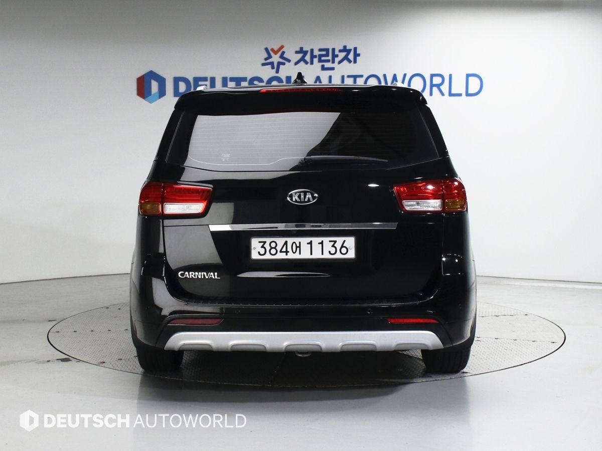KIA CARNIVAL 2018