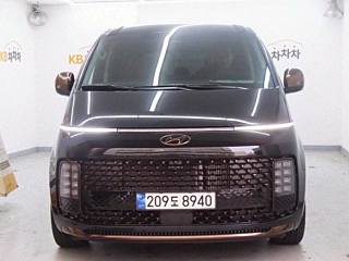 HYUNDAI STARIA 2023