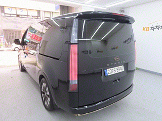 HYUNDAI STARIA 2023