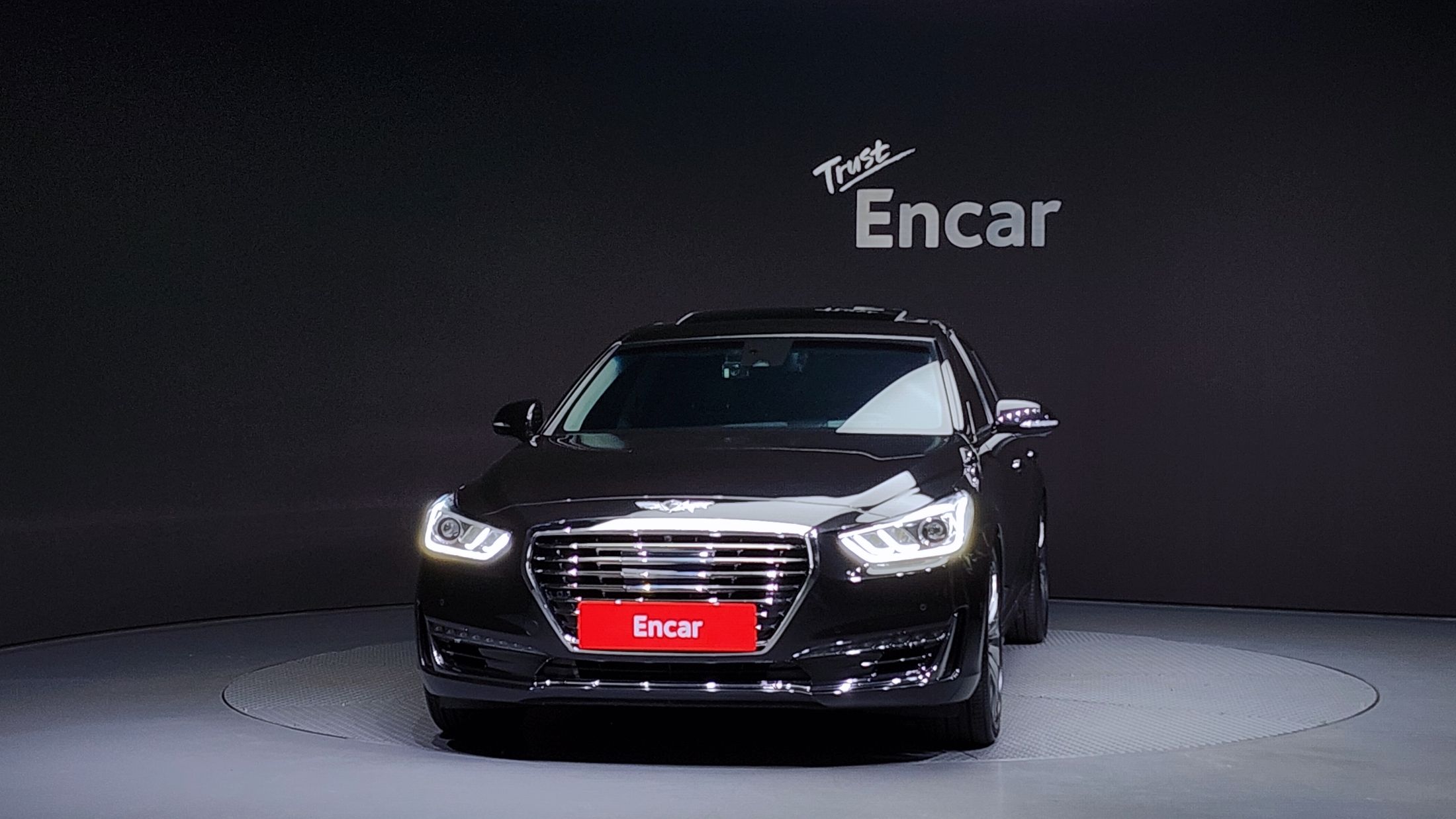 GENESIS EQ900 2018
