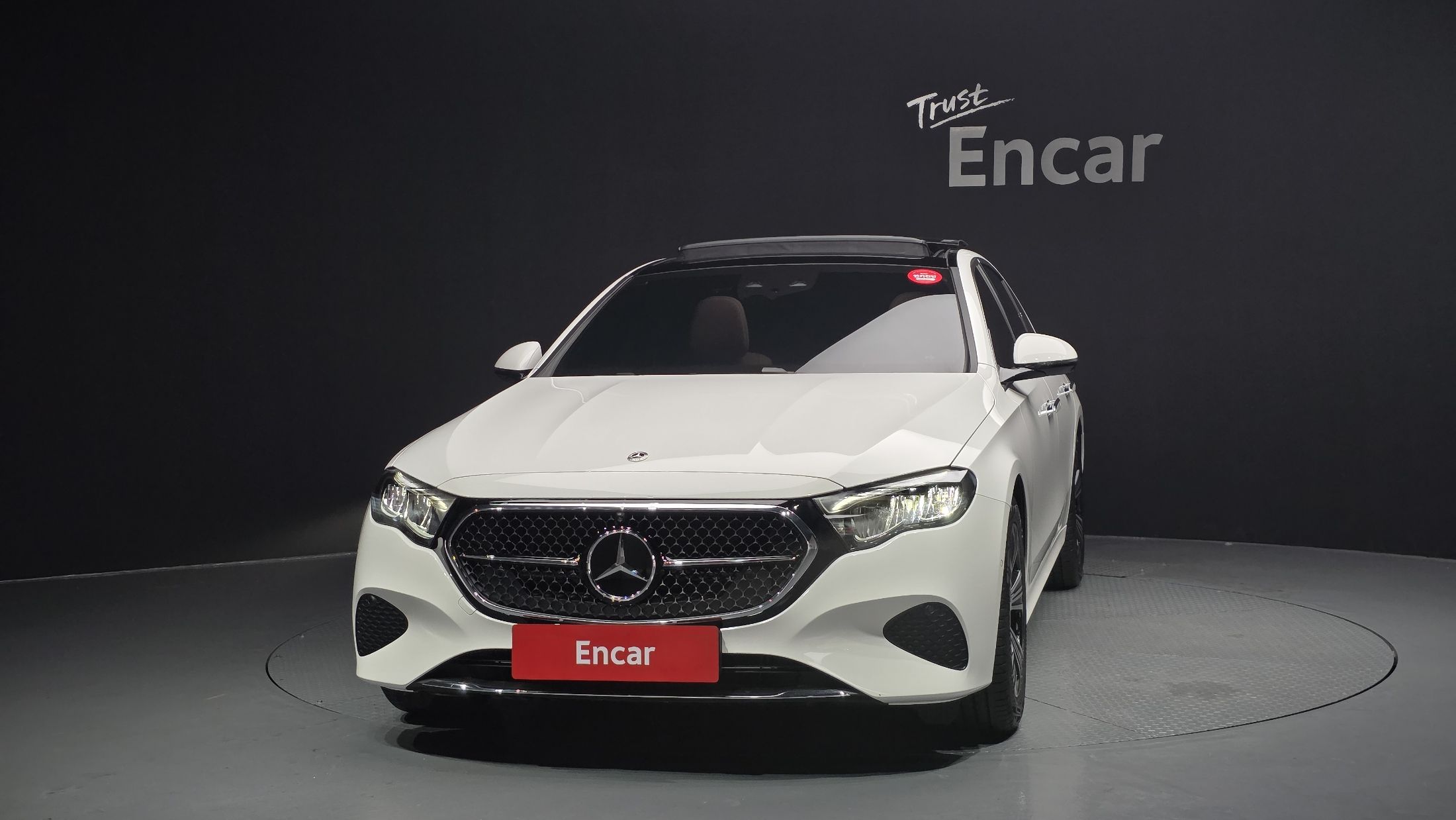 MERCEDES BENZ E-CLASS W214 2024