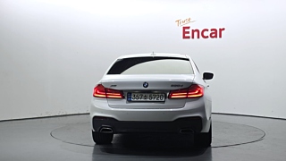 BMW 5-SERIES G30 2017