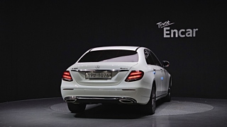 MERCEDES BENZ E-CLASS W213 2019