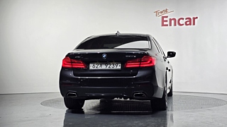 BMW 5-SERIES G30 2017