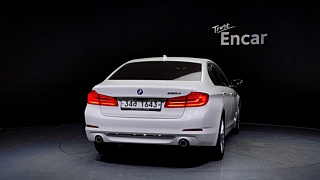 BMW 5-SERIES G30 2017