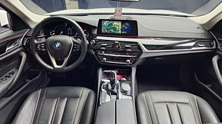 BMW 5-SERIES G30 2017