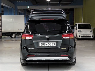 KIA CARNIVAL 2017