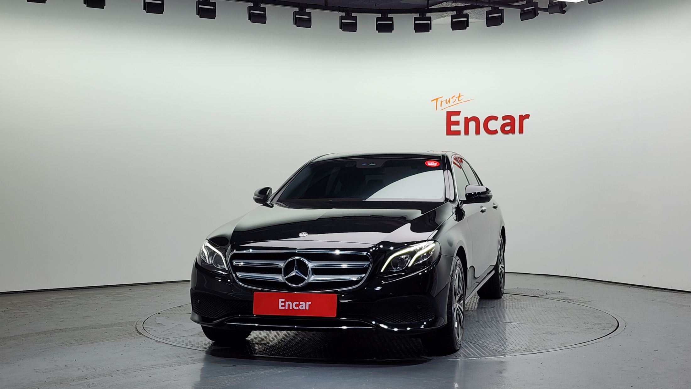 MERCEDES BENZ E-CLASS W213 2020