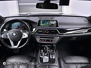 BMW 7-SERIES G11 2017