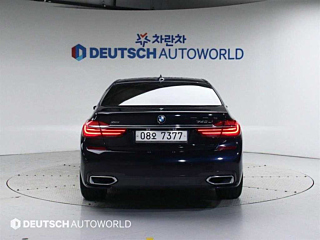 BMW 7-SERIES G11 2017