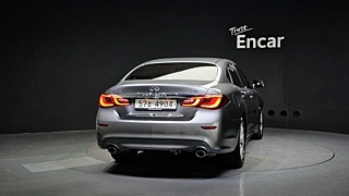 INFINITI Q70 2018