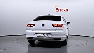 VOLKSWAGEN PASSAT GT B8 2018