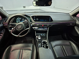 HYUNDAI SONATA DN8 2019