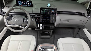 HYUNDAI STARIA 2024