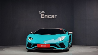 LAMBORGHINI AVENTADOR 2019