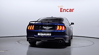 FORD MUSTANG 2020