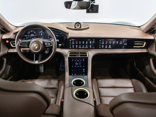 PORSCHE TAYCAN 2024