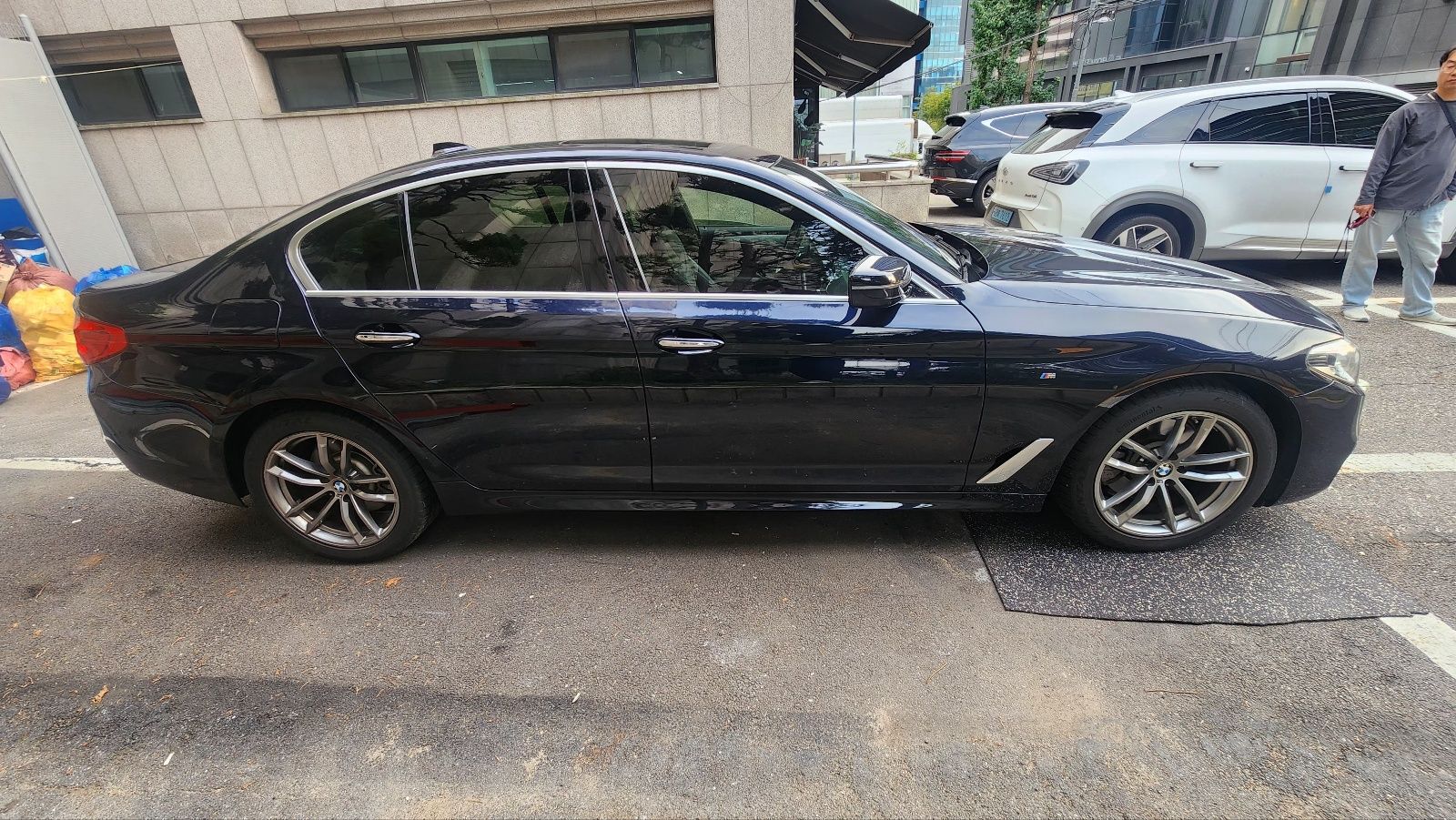 BMW 5-SERIES G30 2018