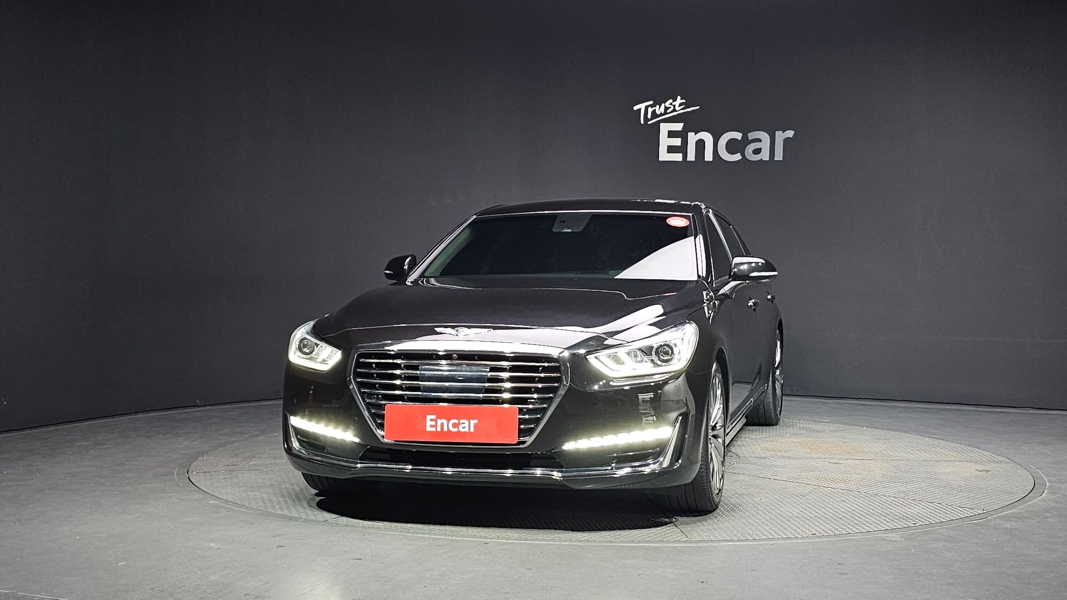 GENESIS EQ900 2018