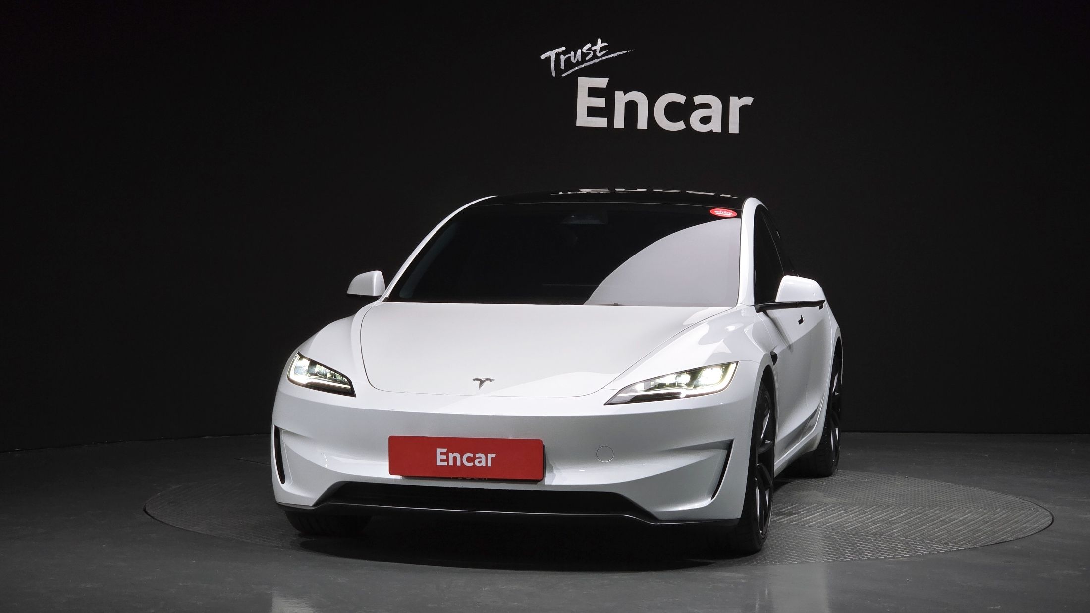 TESLA MODEL 3 2024