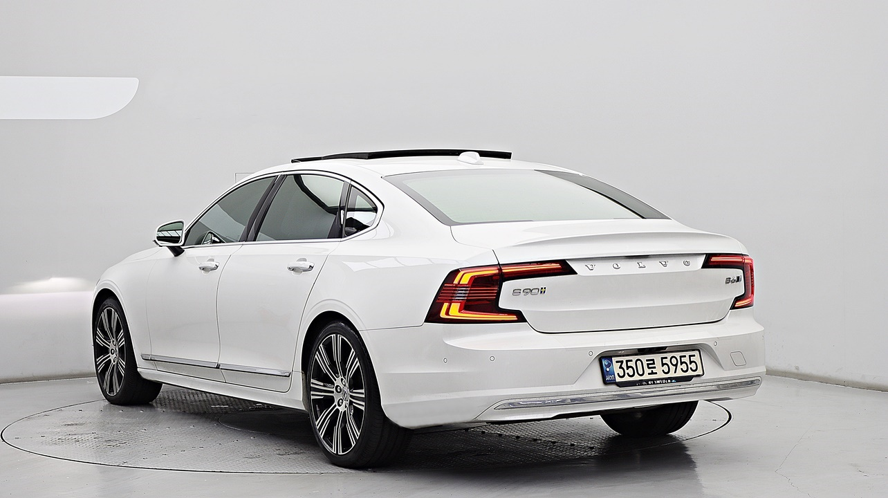 VOLVO S90 2021