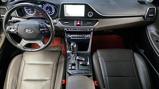 HYUNDAI GRANDEUR IG 2017