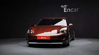 PORSCHE TAYCAN 2022