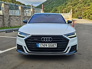 AUDI A8 D5 2020