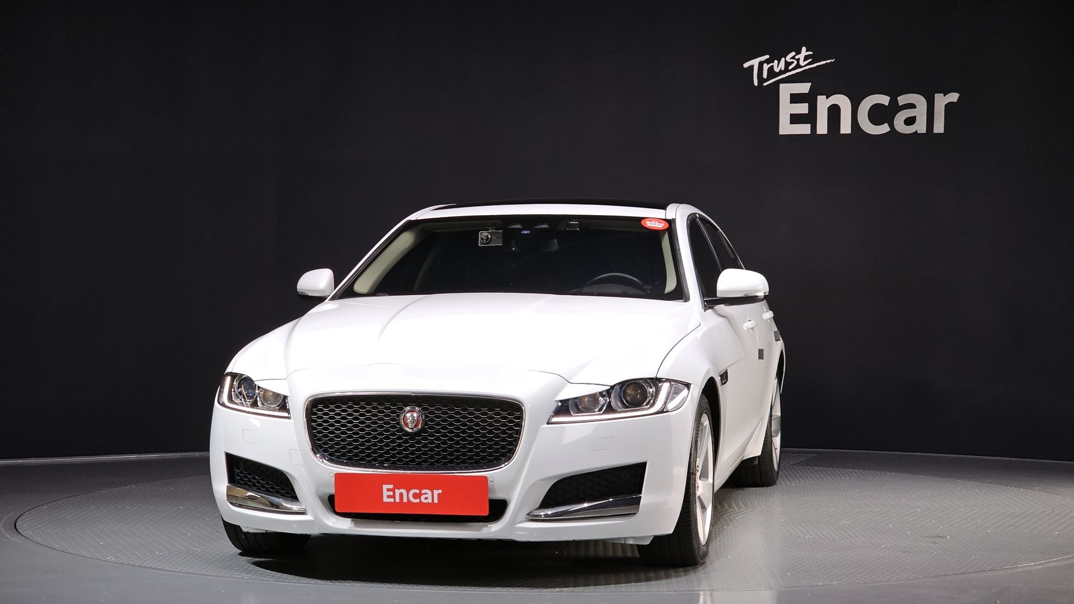 JAGUAR XF X260 2017