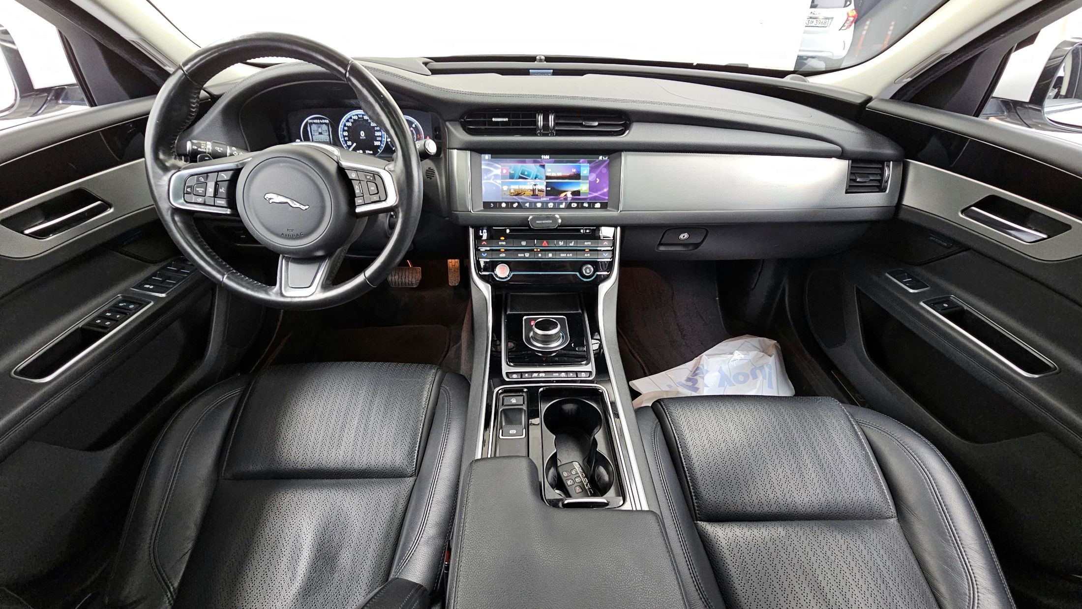 JAGUAR XF X260 2017