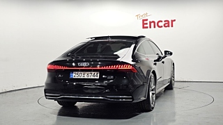 AUDI A7 4K 2020