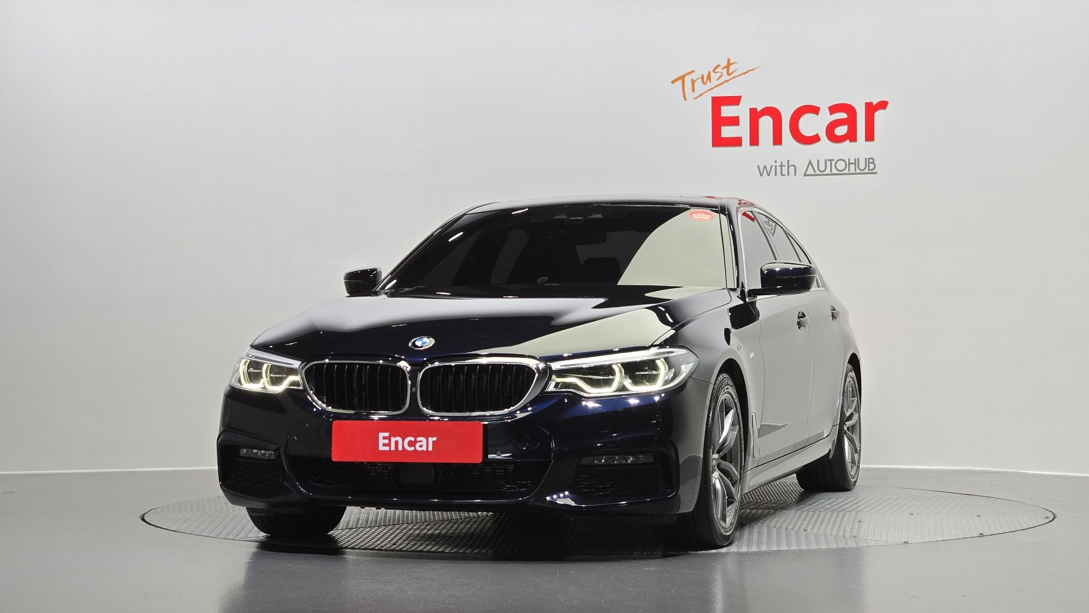 BMW 5-SERIES G30 2019