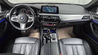 BMW 5-SERIES G30 2019