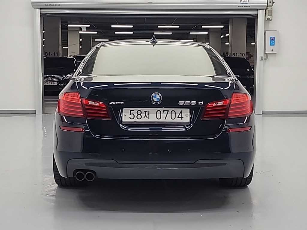 BMW 5-SERIES F10 2016