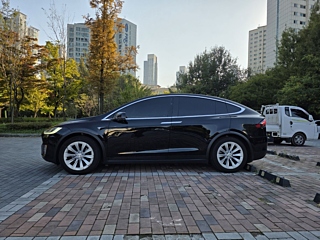 TESLA MODEL X 2020