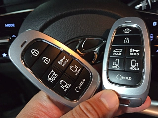 HYUNDAI STARIA 2023