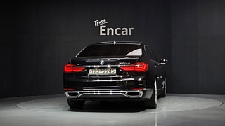 BMW 7-SERIES G11 2016