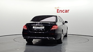 MERCEDES BENZ E-CLASS W213 2018