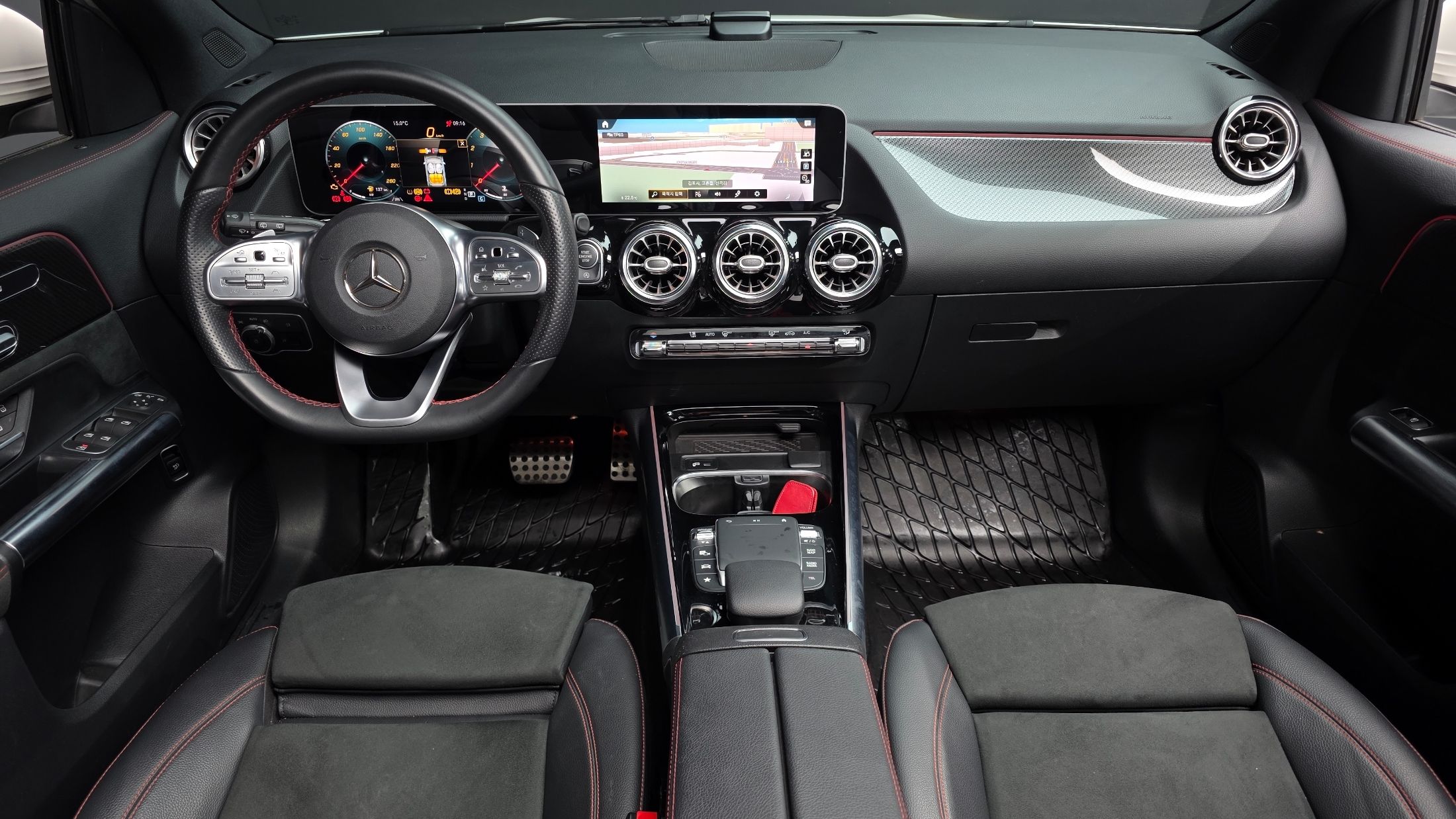 MERCEDES BENZ GLA-CLASS H247 2020