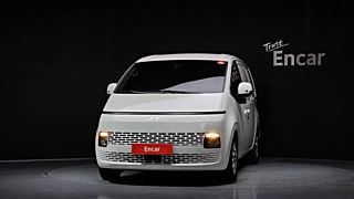 HYUNDAI STARIA 2025