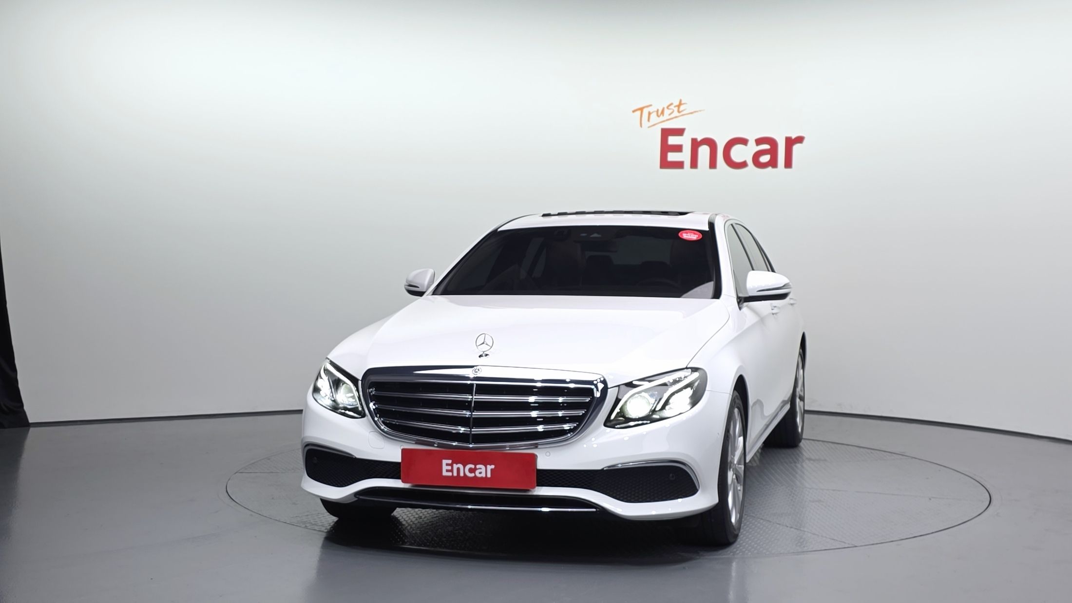 MERCEDES BENZ E-CLASS W213 2019