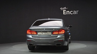 BMW 5-SERIES G30 2018