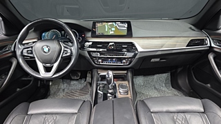 BMW 5-SERIES G30 2018