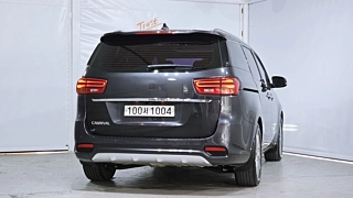 KIA CARNIVAL 2018