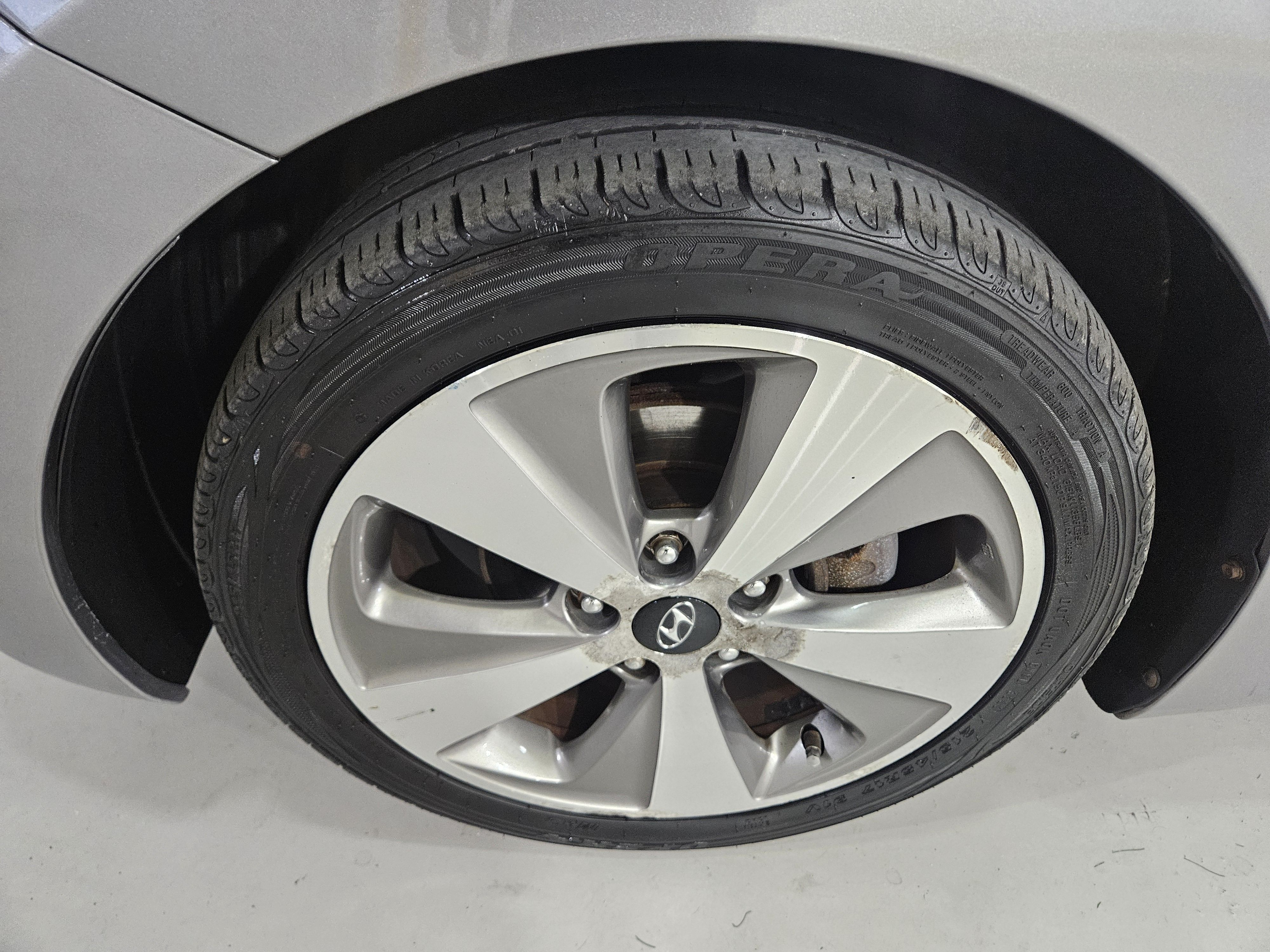 HYUNDAI AVANTE MD 2011