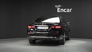 MERCEDES BENZ E-CLASS W213 2022