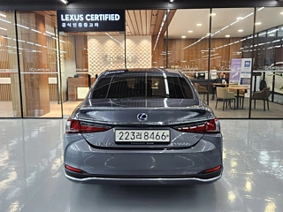 LEXUS ES300H 2020
