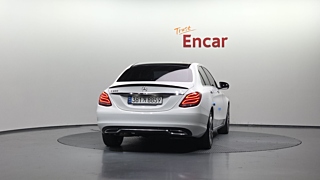 MERCEDES BENZ C-CLASS W205 2018